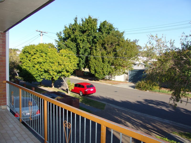 Air Conditioned Apartment in Yeronga 10