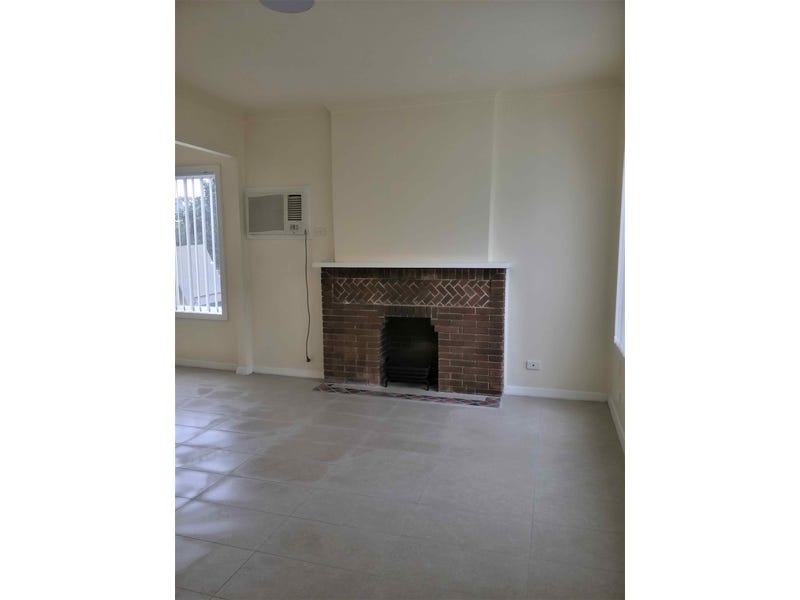 RECENTLY RENOVATED 2 BEDROOM HOME 3