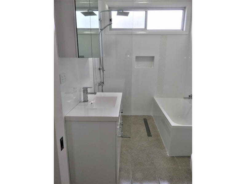 RECENTLY RENOVATED 2 BEDROOM HOME 8