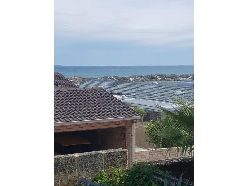 ABSOLUTE OCEAN FRONT SCARBOROUGH 4