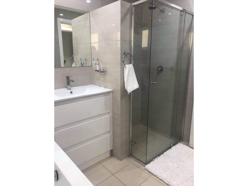 Rent Hallett Cove with Sea 8