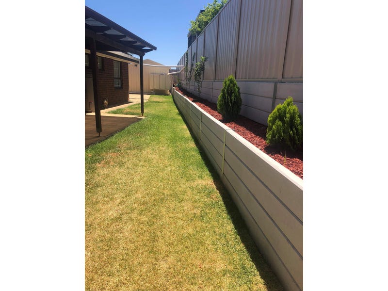 Rent Hallett Cove with Sea 10