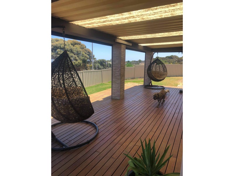Rent Hallett Cove with Sea 12