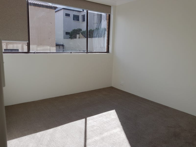 Recently renovated 2 br unit 7