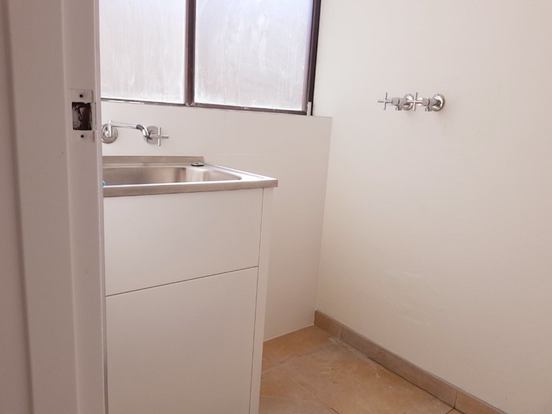 Recently renovated 2 br unit 8