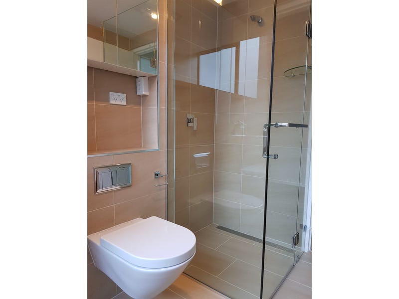Recently renovated 2 br unit 9