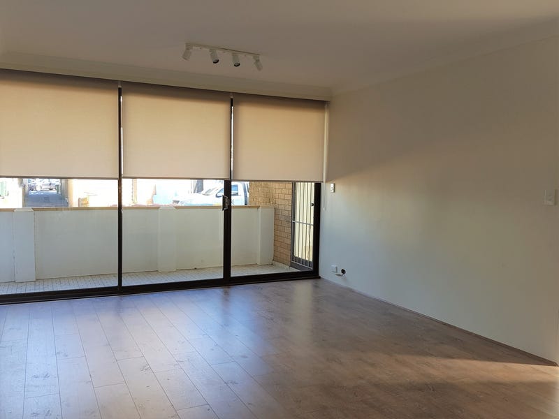 Recently renovated 2 br unit 11