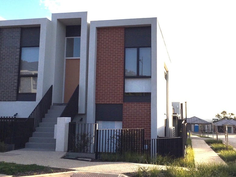New Townhouse Great Views
