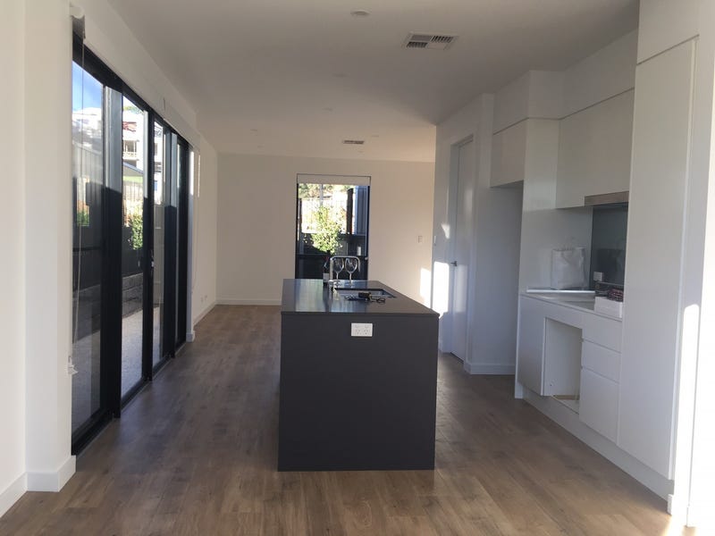 New Townhouse Great Views 6