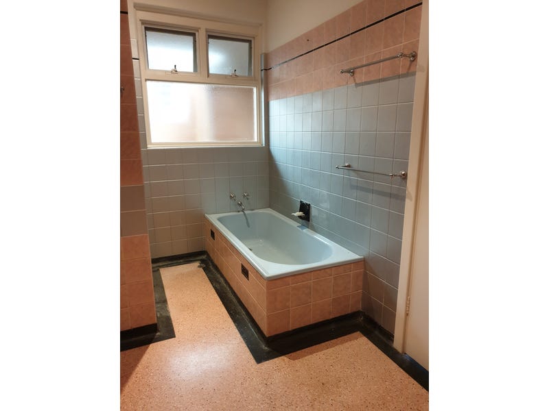 Spacious Waterfront Unit 12