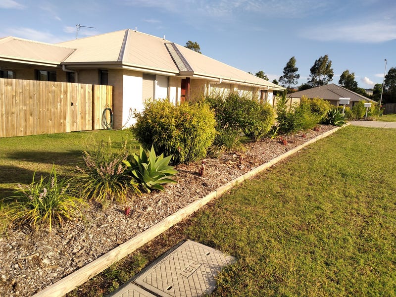 2 BEDROOM, 2 BATHROOM DUPLEX, 2