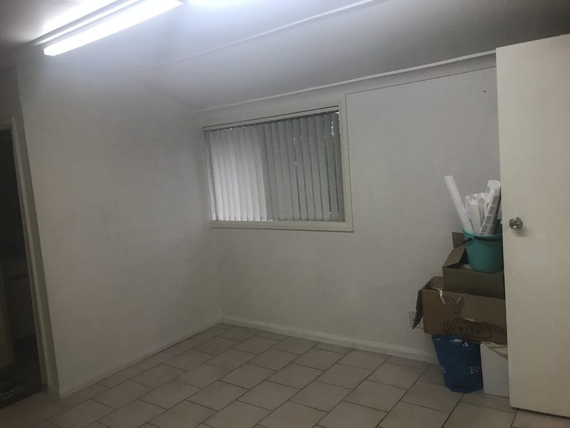 Fully detached Granny Flat with 6