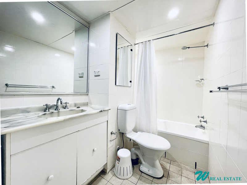 Spacious Furnished Executive Apartment in 5