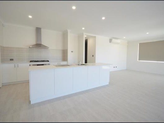 STUNNING 4 X 2 FAMILY HOME OPPOSITE TO PARK