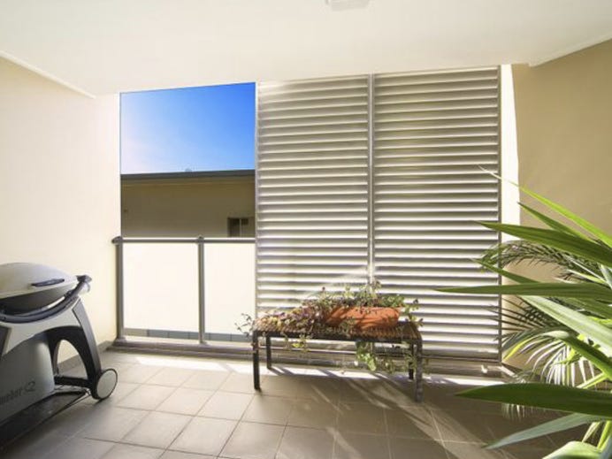 Luxurious beachside lifestyle with lift 3
