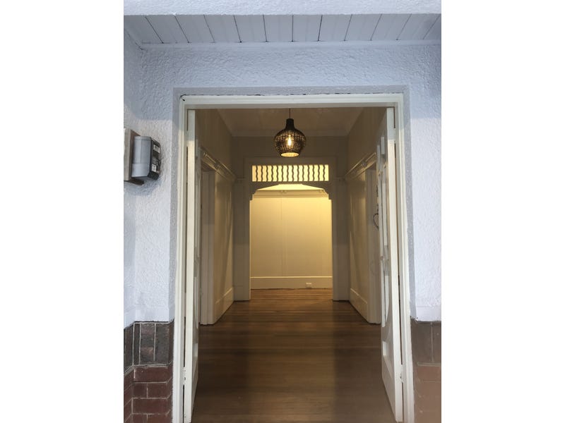 NEWLY RENOVATED PERIOD HOME 5