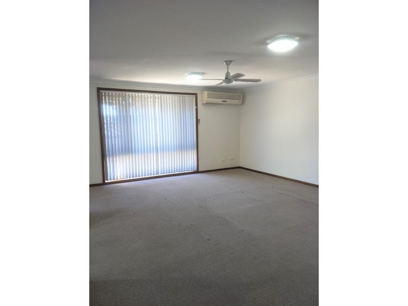 Spacious 2 Bedroom Unit 3