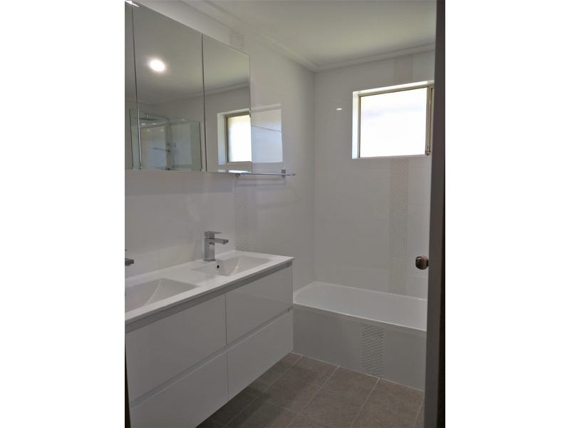 Spacious 2 Bedroom Unit 5
