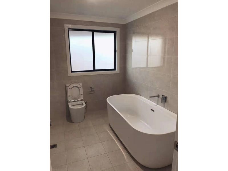 Contemporary design with golf view 3
