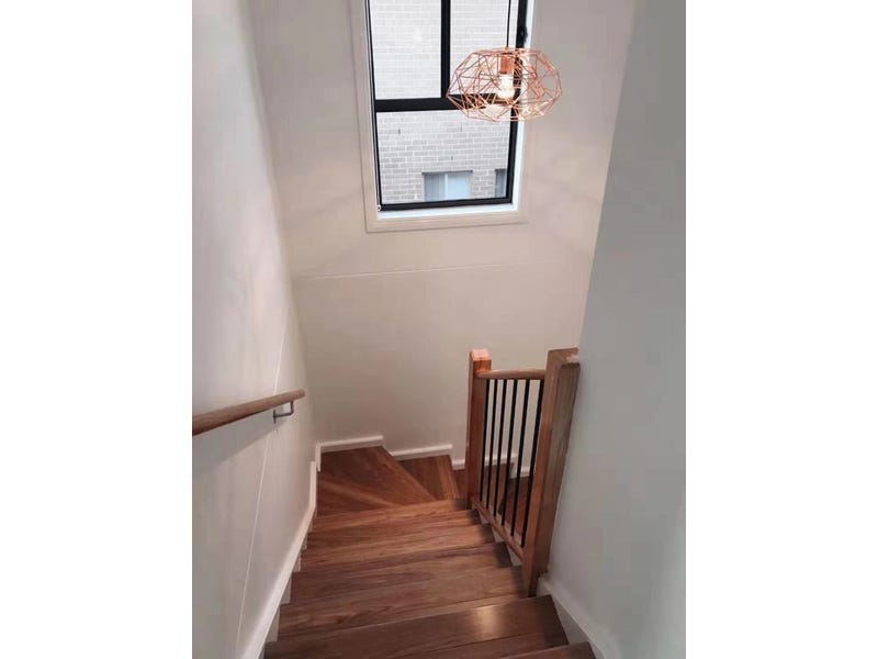 Contemporary design with golf view 5