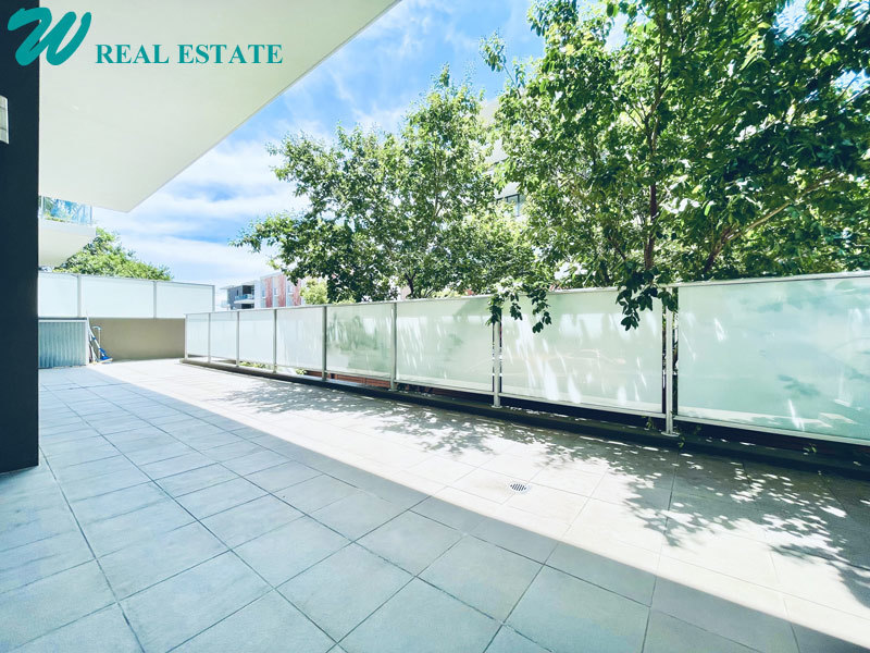 Modern and Stylish Two-Bedroom Close 5