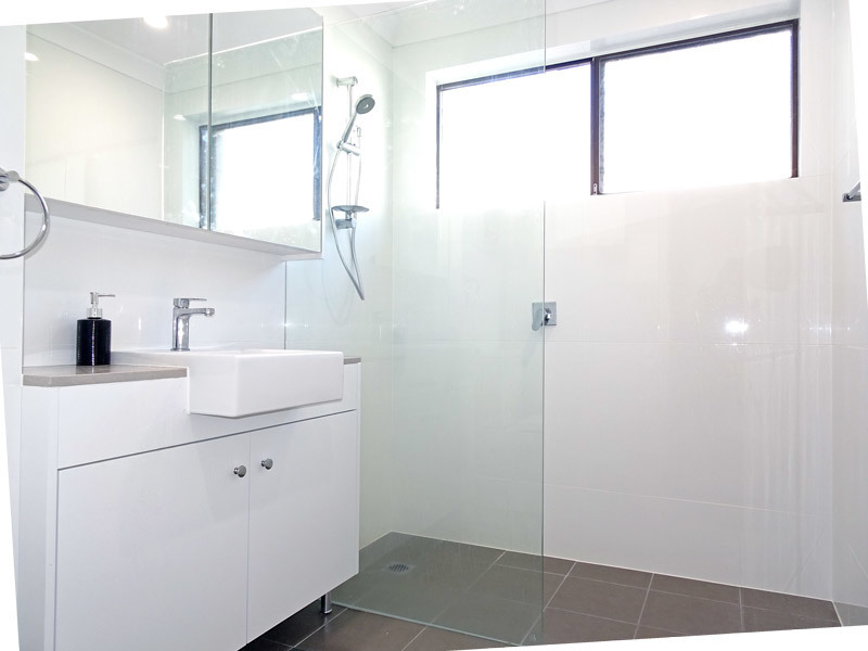 Renovated, Gorgeous and Bright Apartment 3