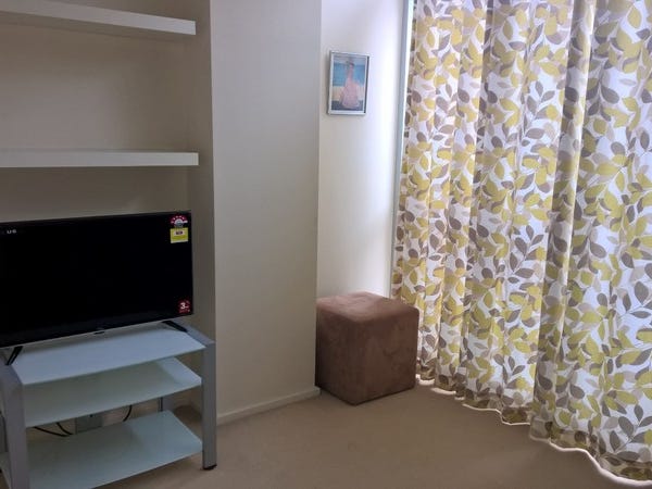 One month free rent on 9