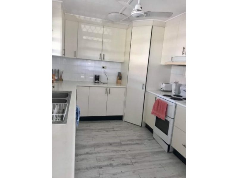 3Bdr Home, Large Deck, Great 3