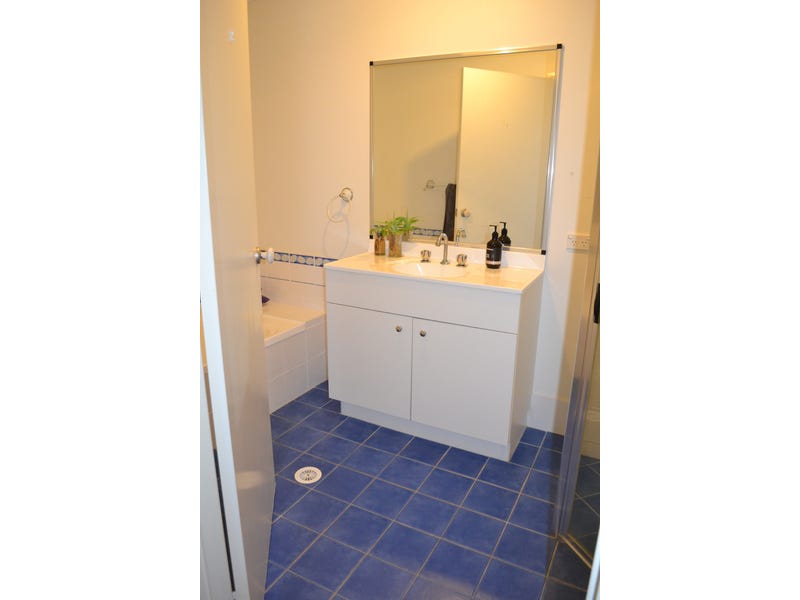 Kings Point Family Entertainer! 13