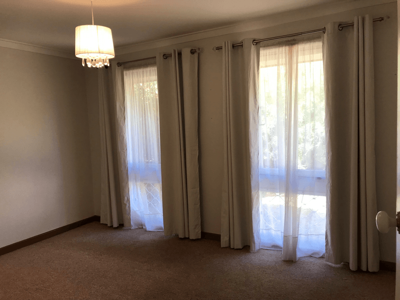 NEAT AS A PIN SPACiOUS 8