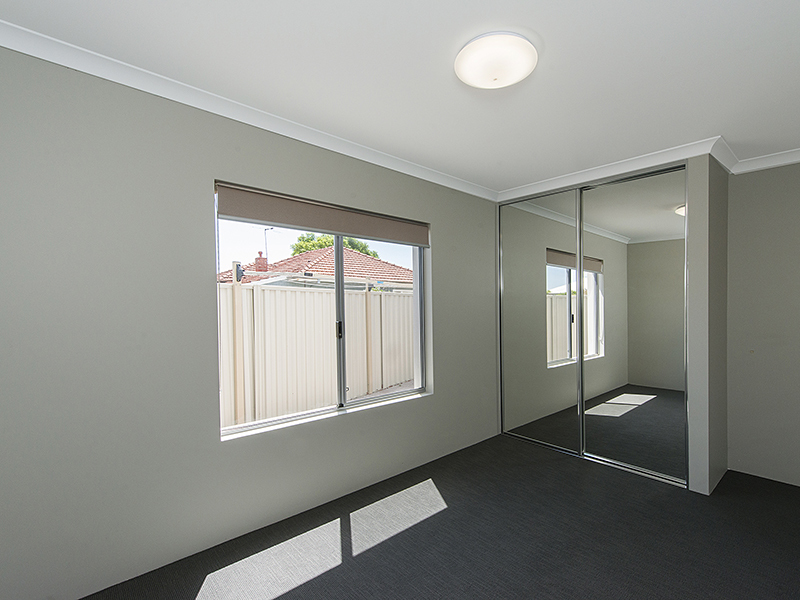 TERRIFIC 4 X 2 HOUSE 6