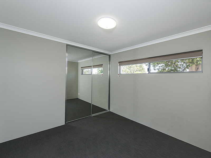 TERRIFIC 4 X 2 HOUSE 7