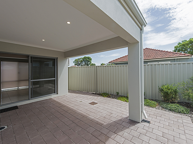 TERRIFIC 4 X 2 HOUSE 12