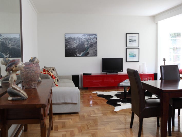 Spacious One Bedroom Unit By The Harbour