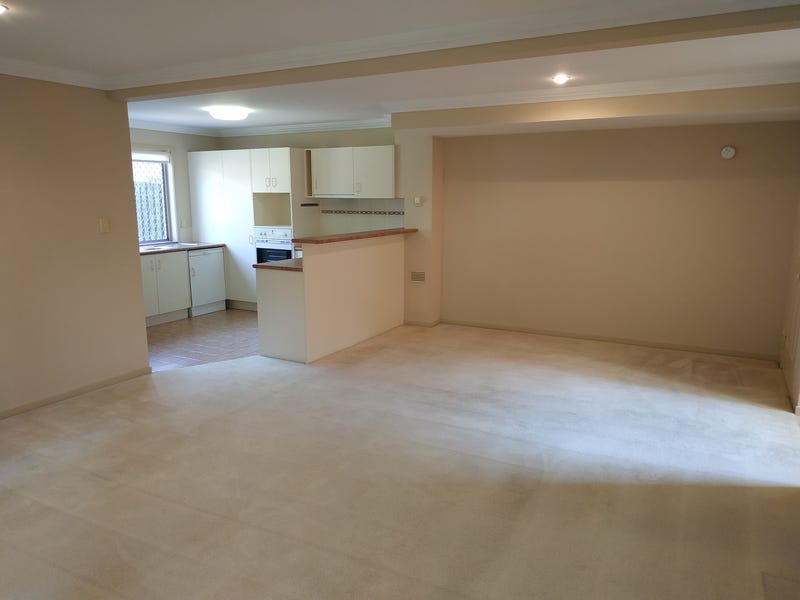 Holding deposit accepted 3