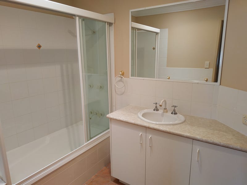 Holding deposit accepted 8
