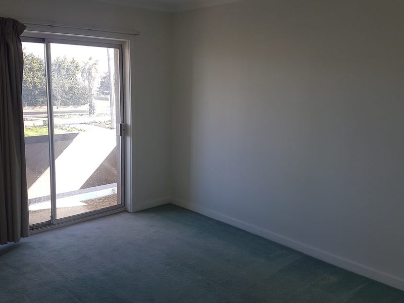 Two Bedroom Apartment in the 6