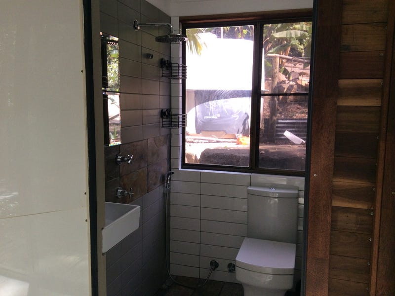Furnished shed/house 8
