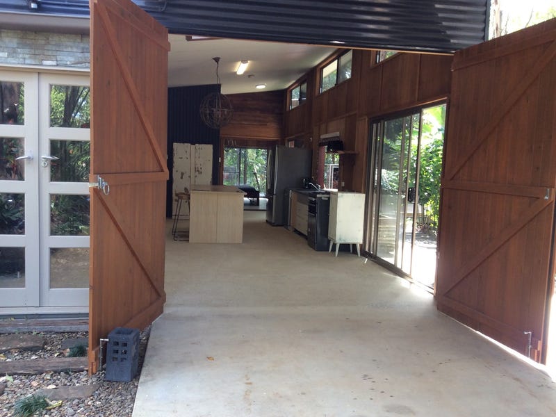 Furnished shed/house 9