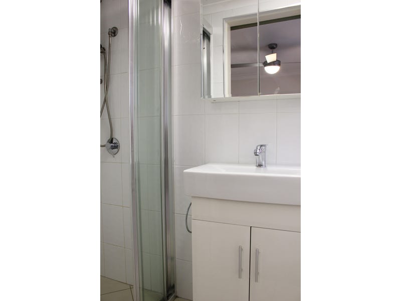Ground floor Unit with two 6