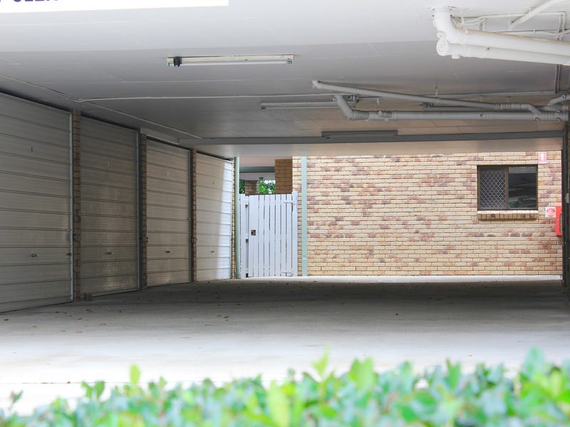 Ground floor Unit with two 12