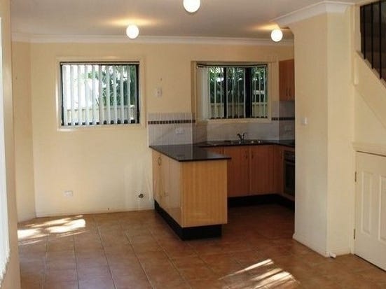 Modern Townhouse in Perfect Location! 2