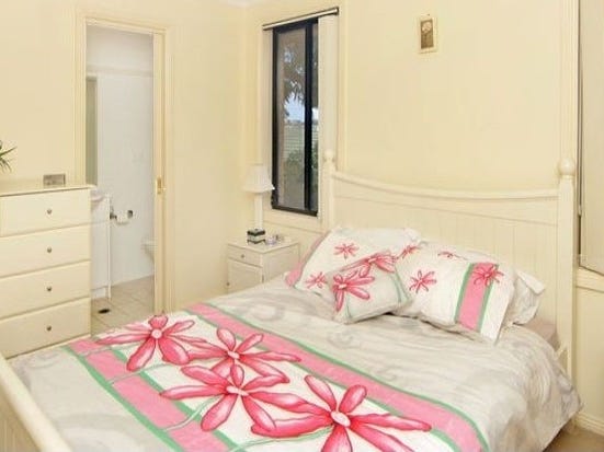 Modern Townhouse in Perfect Location! 5