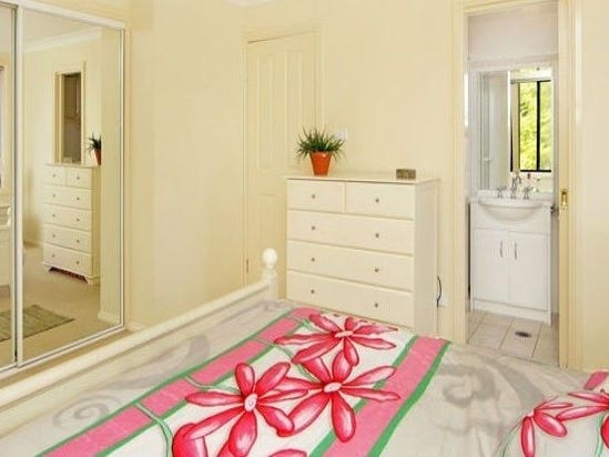 Modern Townhouse in Perfect Location! 6