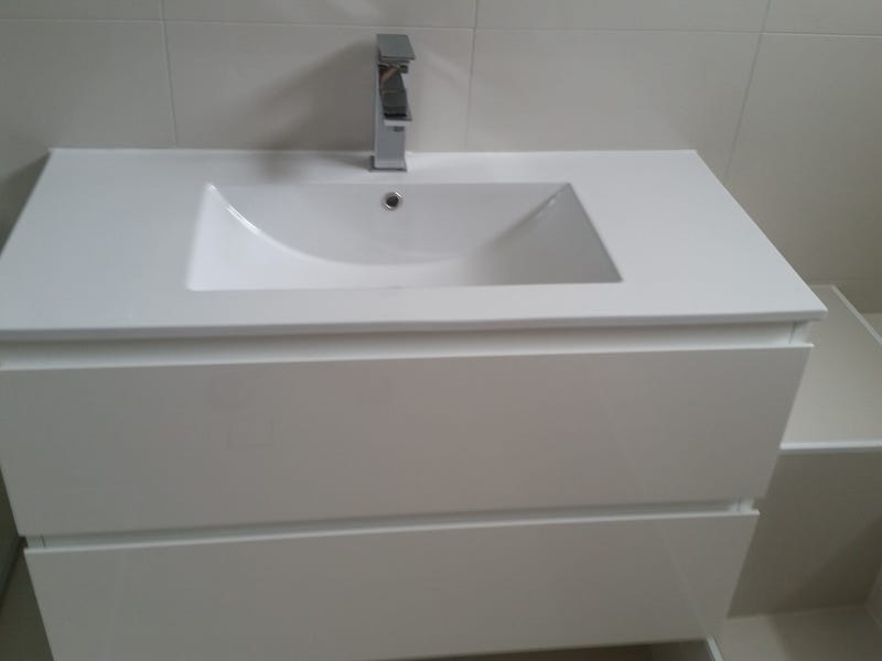 Beachside Unit in heart of 2