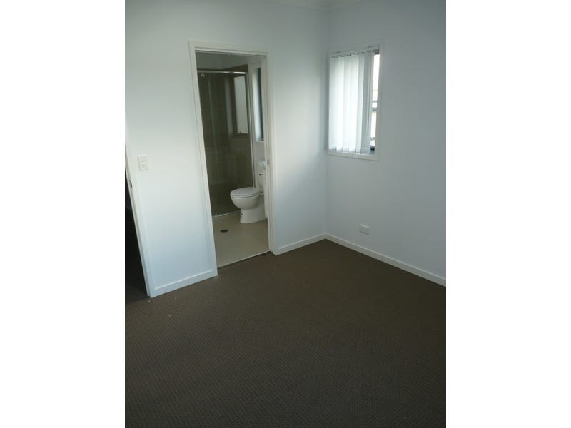 Spacious & Open Plan 2 5