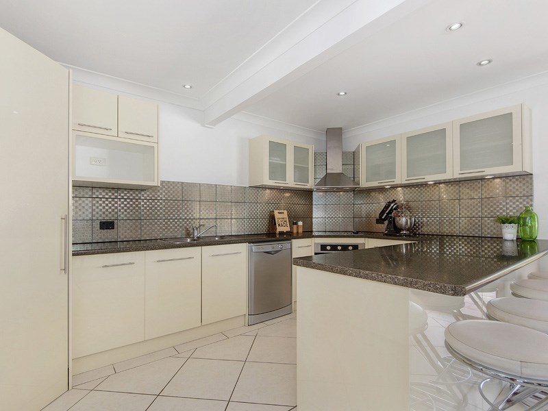 3 Bedroom/3 Bathroom Private house 2