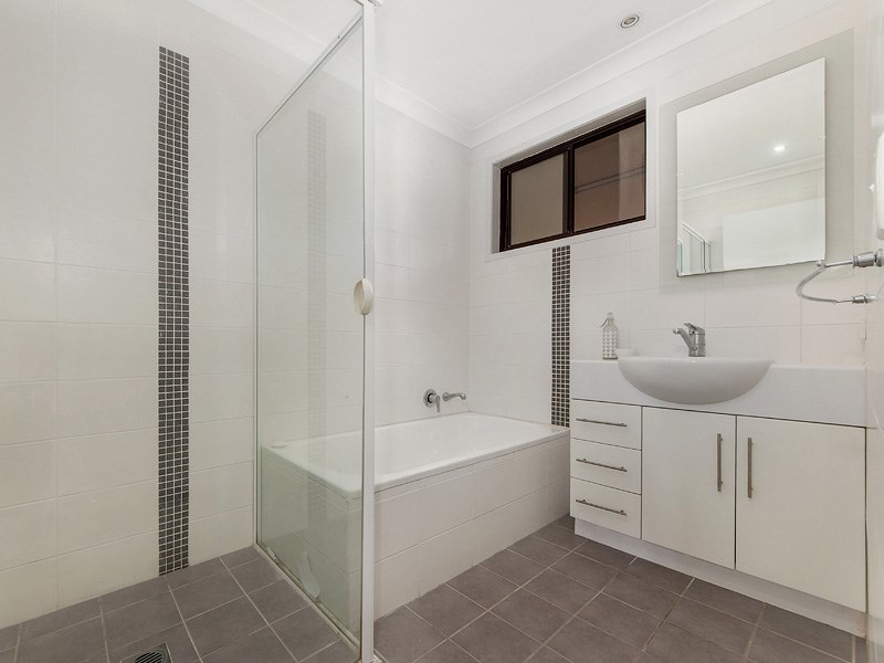 3 Bedroom/3 Bathroom Private house 8
