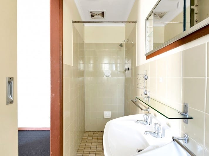 $305 – $310 pw 5