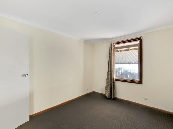 $305 – $310 pw 9